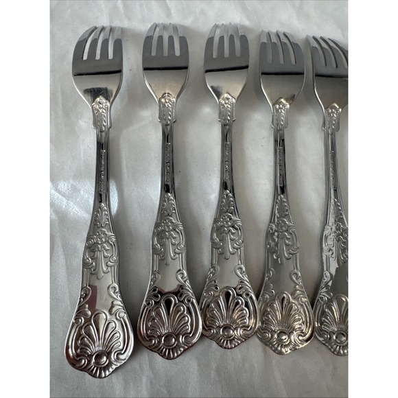 Towle 18/10‎ Stainless Flatware Hotel Kings Shell Lot of 8 Dinner Forks 8 7/16\